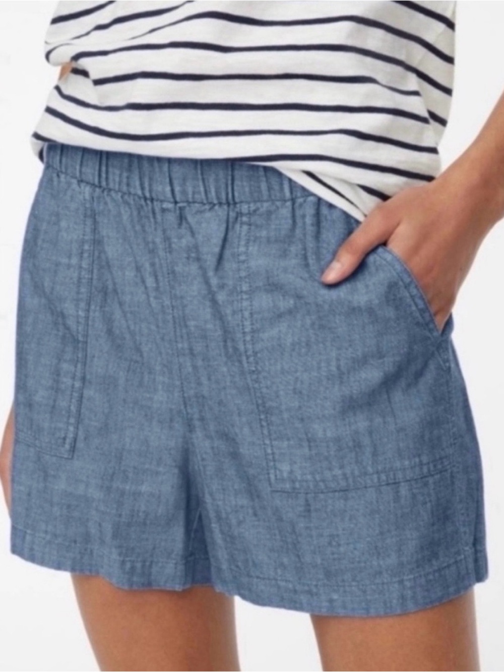 J.Crew New Chambray Pull-on Short
Size M
NWT